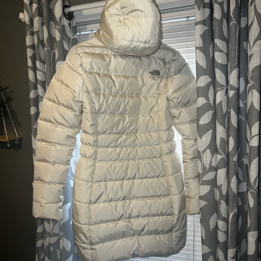 White North Face Puffer Coat Gem